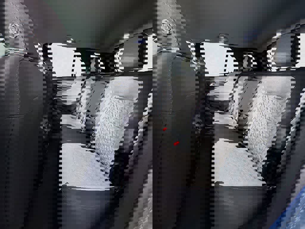 Used 2024 Chevrolet Equinox LS w/ Driver Confidence II Package image 14