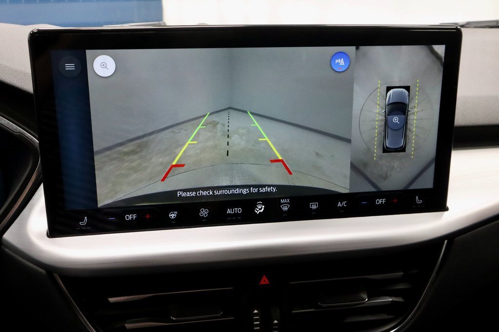 Certified 2024 Ford Escape Platinum image 9