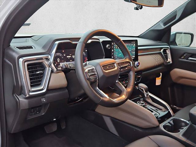 Used 2025 GMC Canyon Denali AWD/4WD image 9
