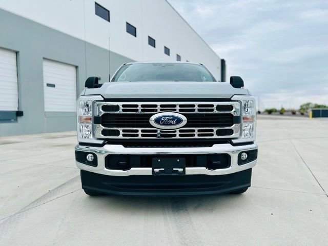 Certified 2025 Ford F250 XLT AWD/4WD image 4