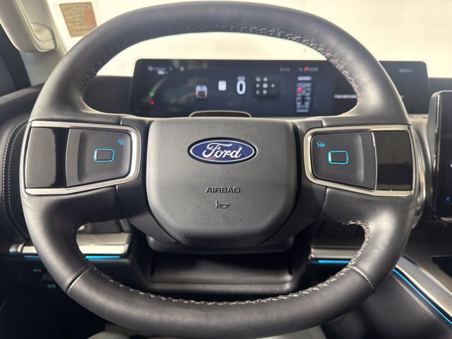 Certified 2026 Ford Expedition Max Platinum w/ Driver's Package AWD/4WD image 19