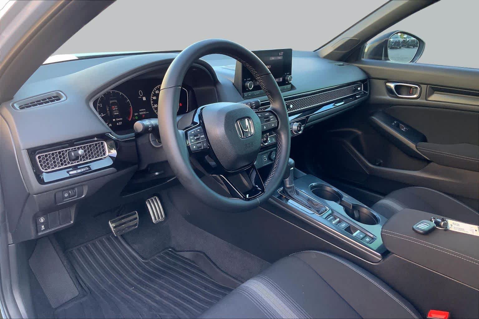 Used 2023 Honda Civic Sport image 16
