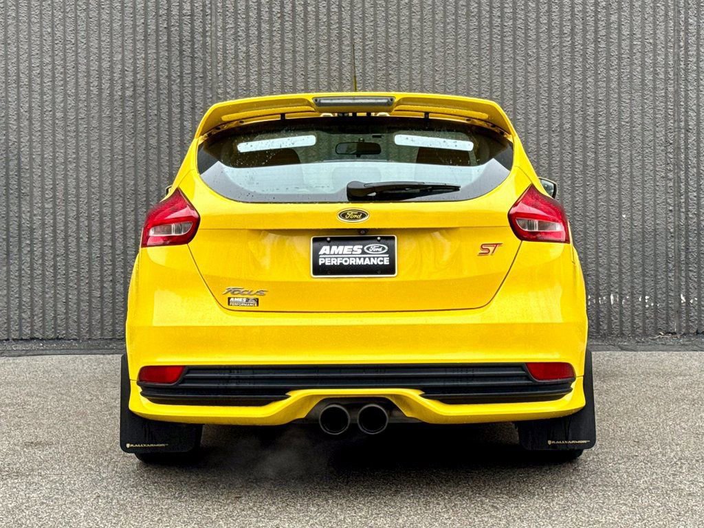 Certified 2018 Ford Focus ST image 3