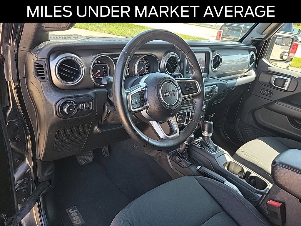 Used 2018 Jeep Wrangler Unlimited Sahara w/ Cold Weather Group AWD/4WD image 19