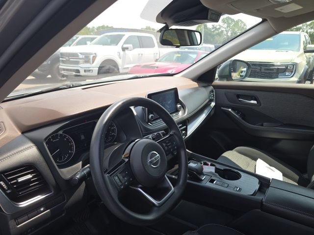 Used 2021 Nissan Rogue SV FWD image 8