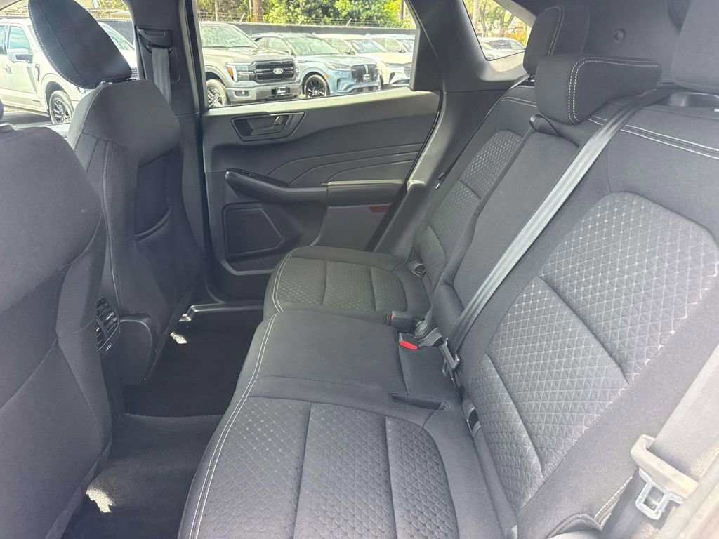 Certified 2025 Ford Escape Active image 10