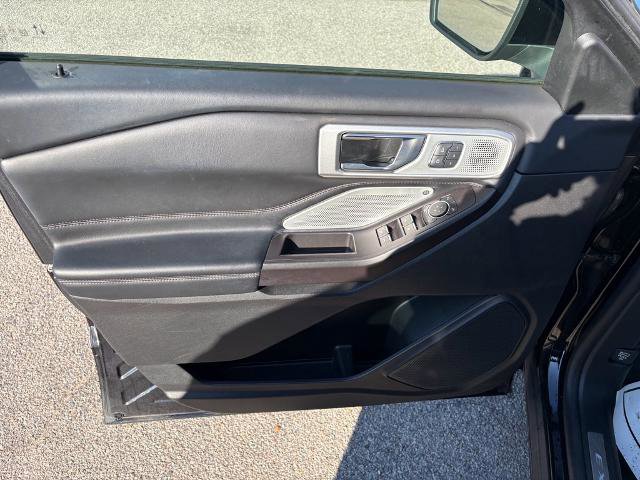 Certified 2020 Ford Explorer Platinum w/ Premium Technology Package image 10