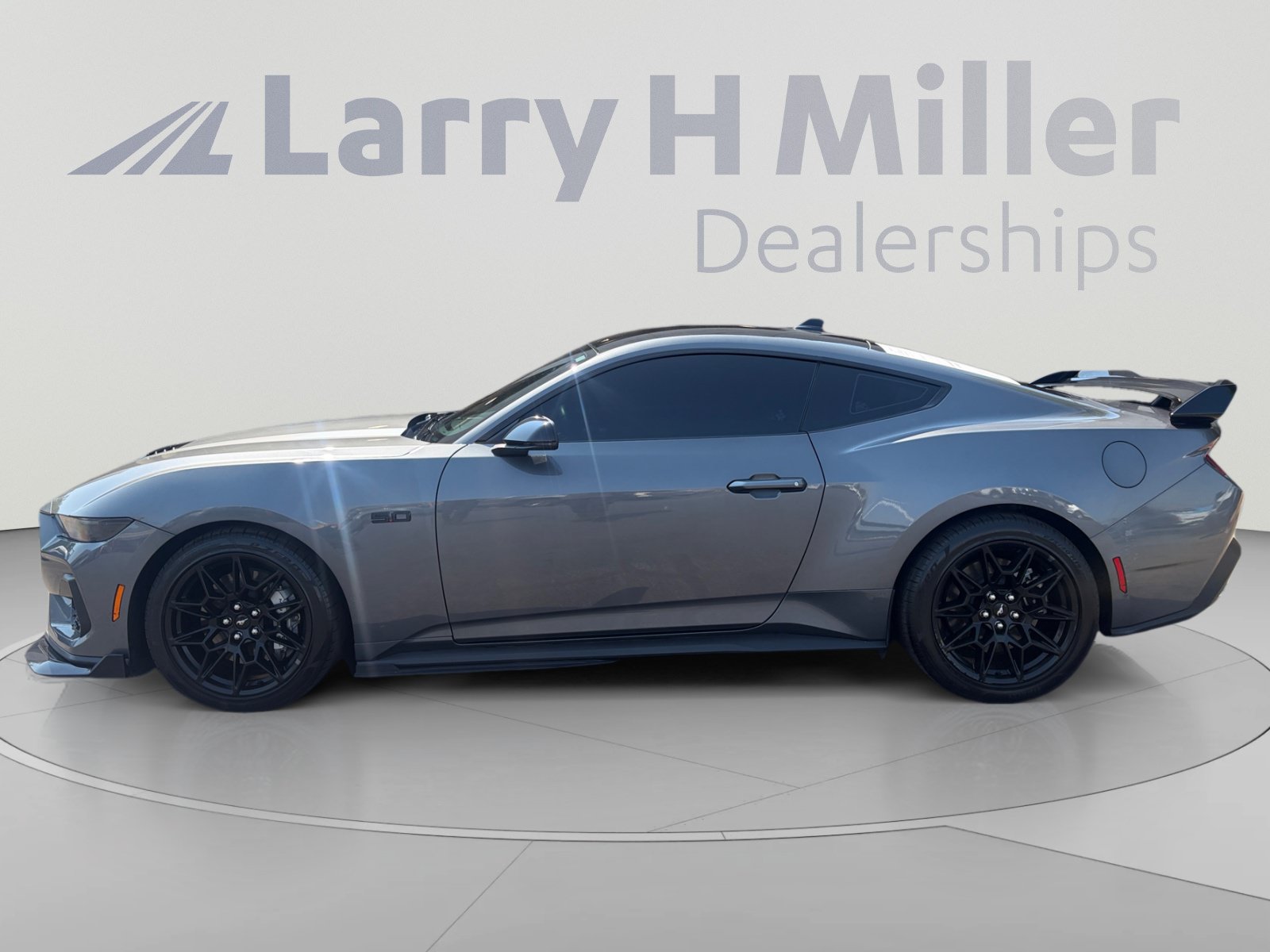 Certified 2025 Ford Mustang GT Premium RWD image 2