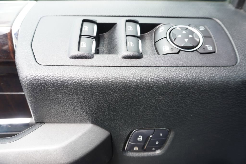 Certified 2020 Ford Edge Titanium FWD image 9