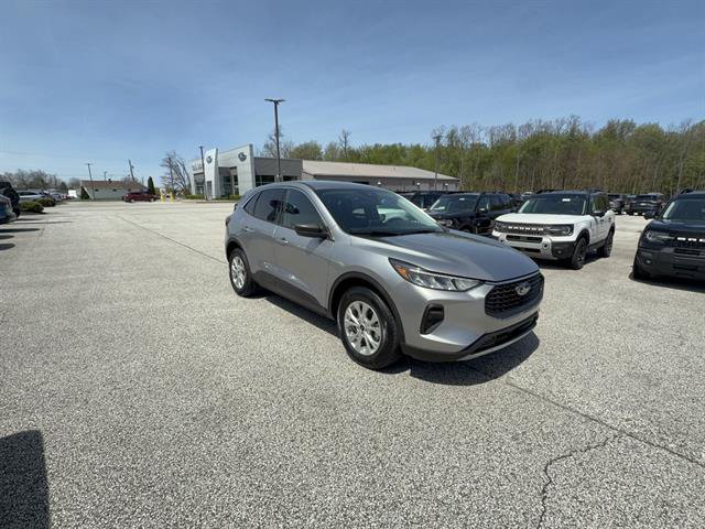 Certified 2023 Ford Escape Active AWD/4WD image 9
