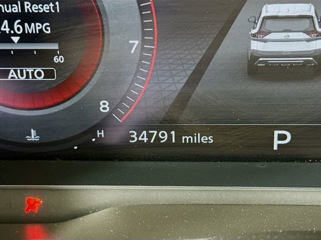 Used 2023 Nissan Rogue Platinum w/ Platinum Premium Package image 12