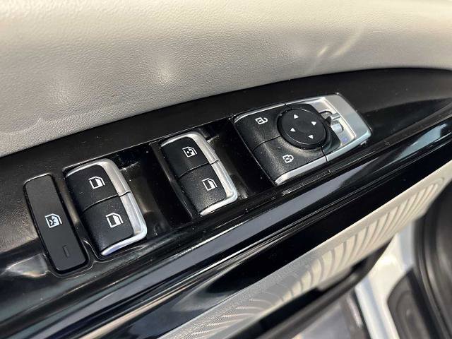 Used 2024 Kia Carnival EX image 22