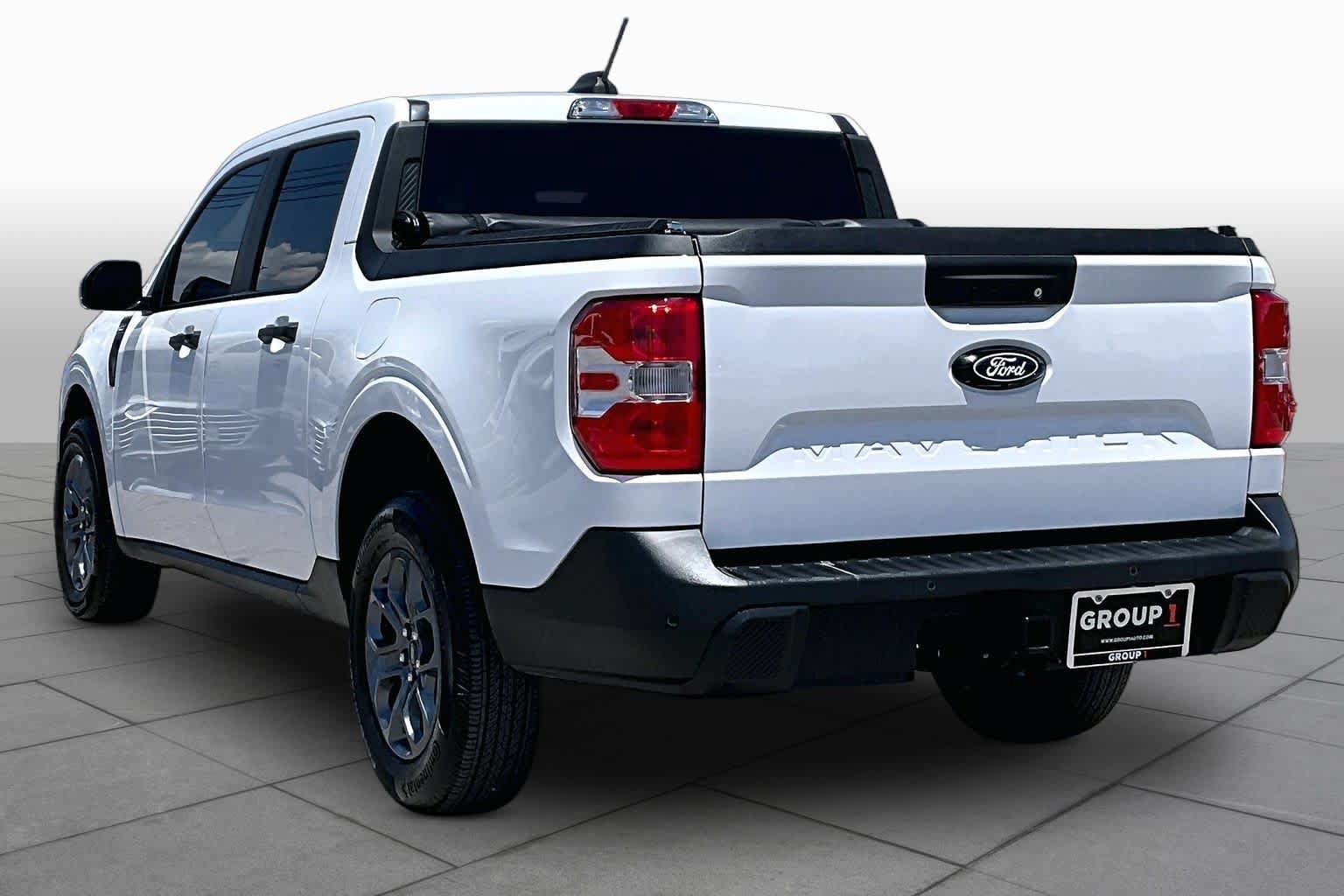Certified 2025 Ford Maverick XLT w/ XLT Luxury Package FWD image 11