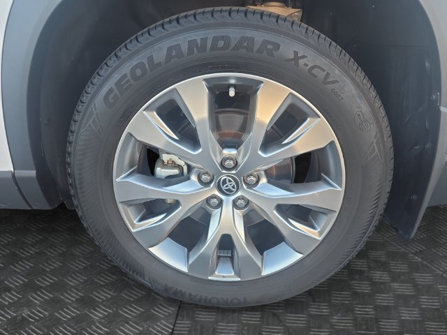 Used 2024 Toyota Grand Highlander AWD Hybrid image 14