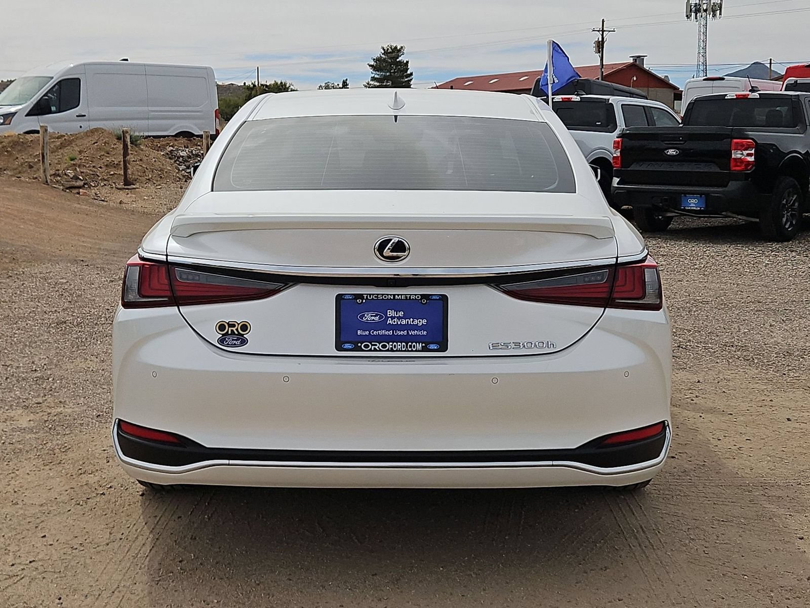 Used 2025 Lexus ES 300h w/ Premium Package FWD image 7