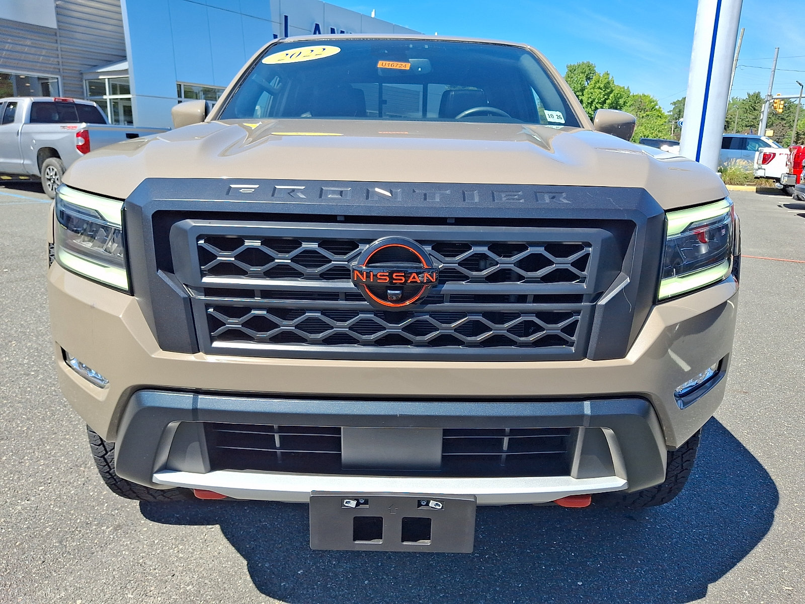 Used 2022 Nissan Frontier PRO-4X w/ Pro-4X Premium Package AWD/4WD image 3