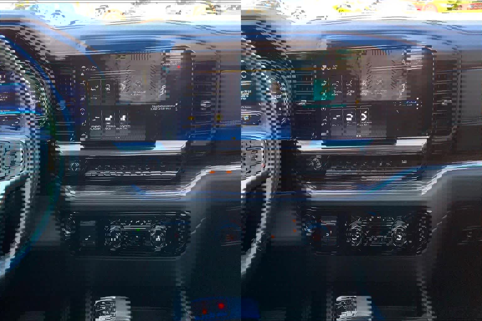 Used 2022 Chevrolet Silverado 1500 LT w/ Z71 Off-Road Package image 8