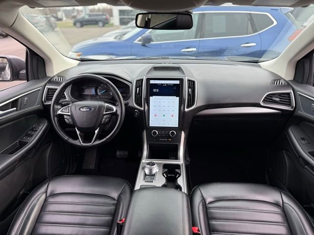 Certified 2024 Ford Edge SEL image 3