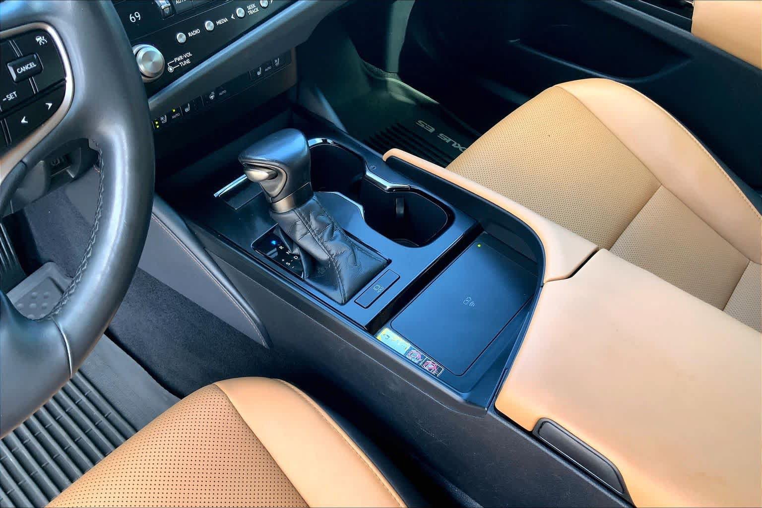 Used 2025 Lexus ES 350 w/ Premium Package FWD image 16