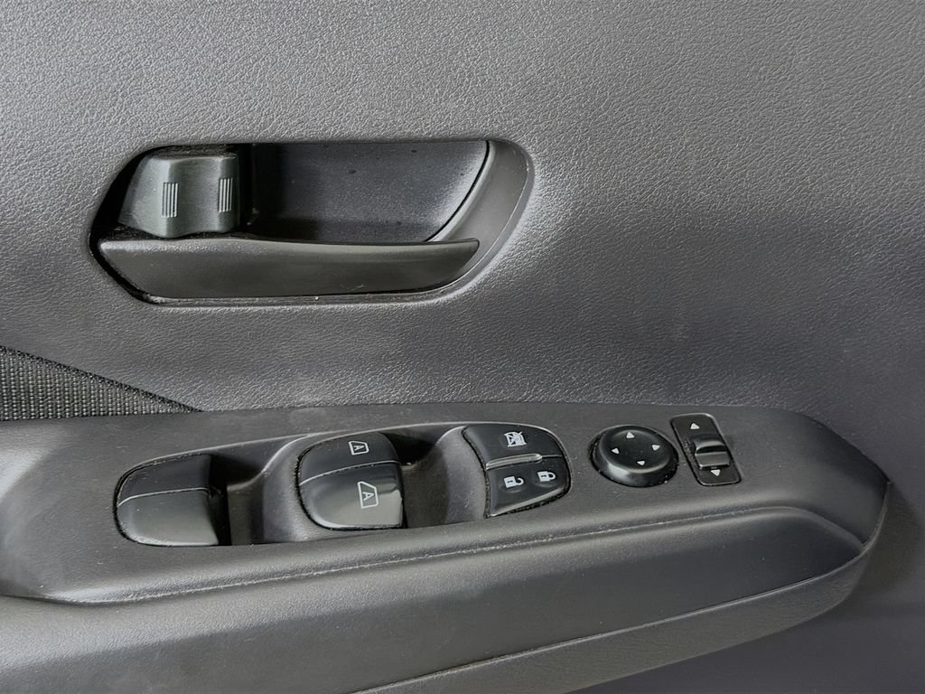 Used 2024 Nissan Kicks S FWD image 21