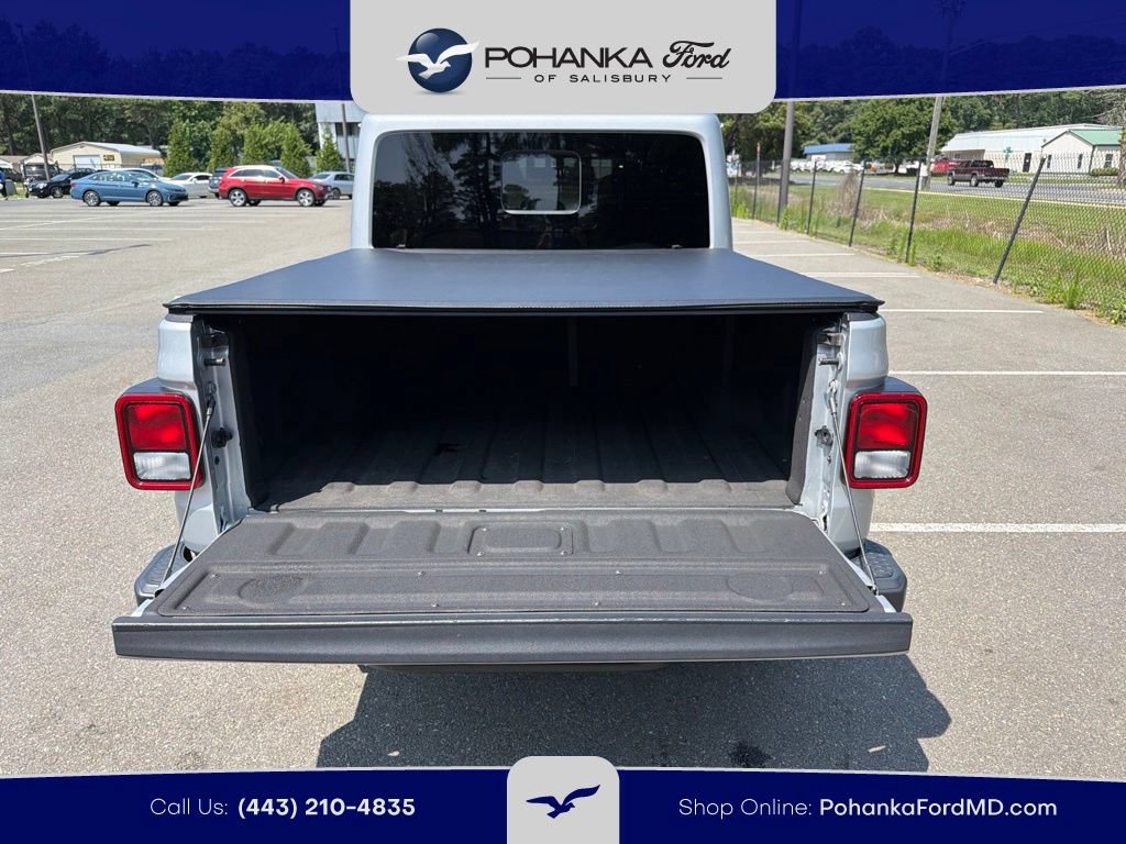Used 2023 Jeep Gladiator Overland AWD/4WD image 21