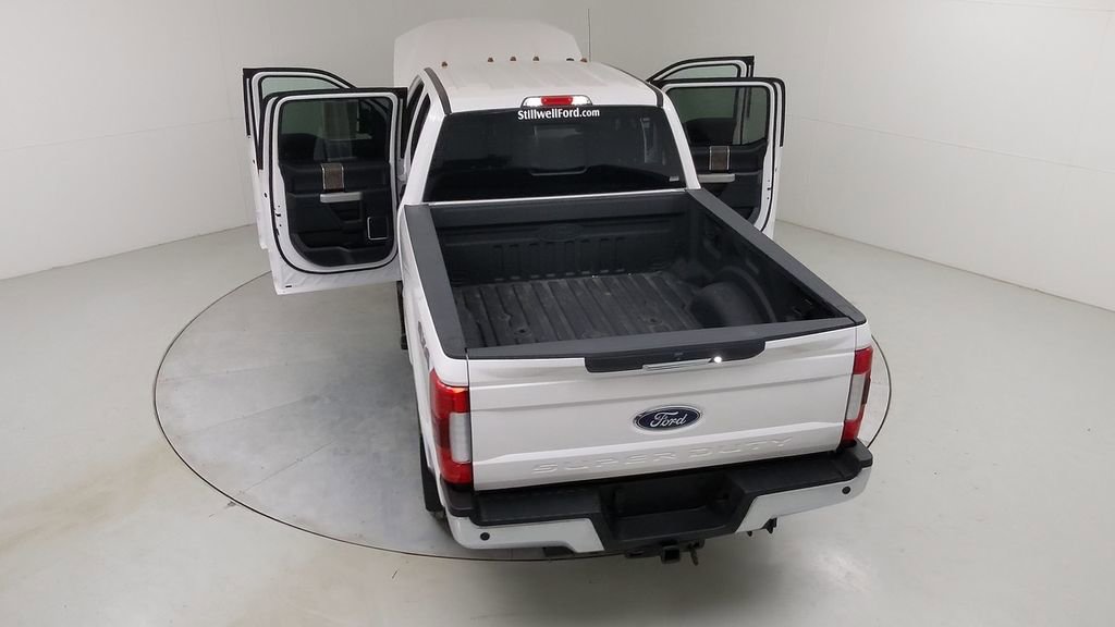Certified 2018 Ford F250 Lariat w/ Chrome Package image 54