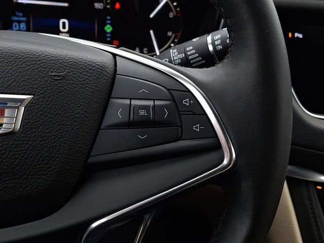 Used 2017 Cadillac XT5 Luxury w/ Driver Awareness Package image 24