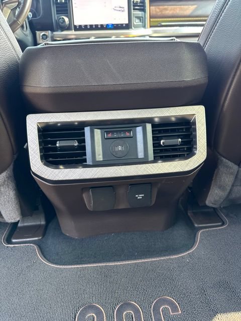 Certified 2024 Ford F250 King Ranch w/ FX4 Off-Road Package AWD/4WD image 14