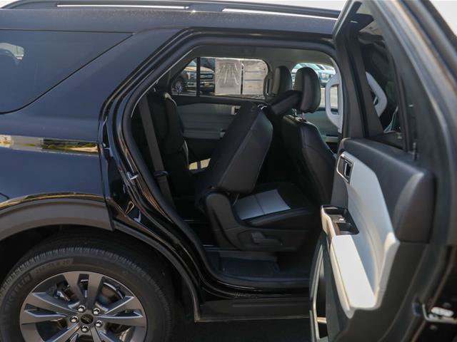 Certified 2024 Ford Explorer XLT w/ Equipment Group 202A AWD/4WD image 38