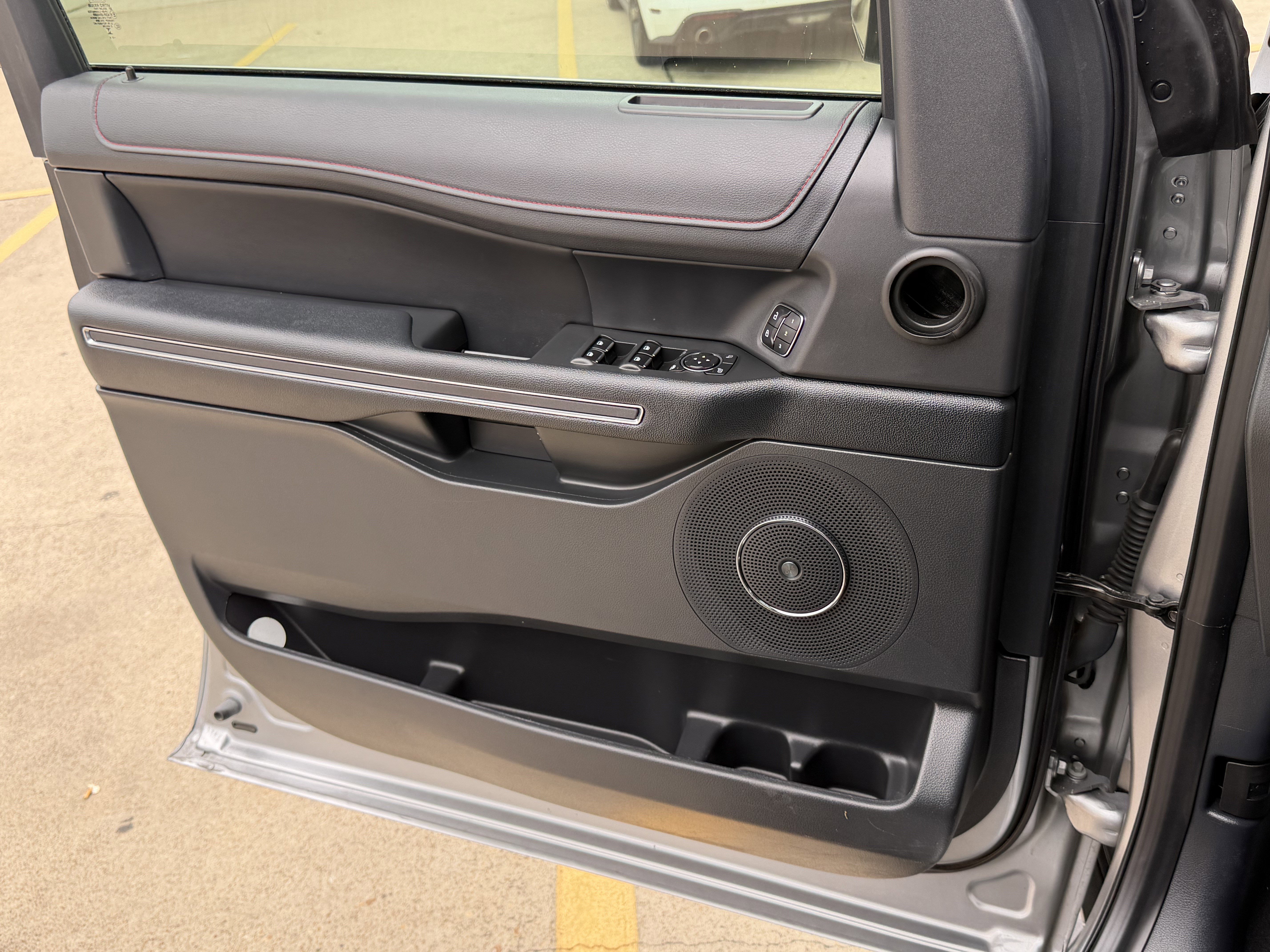 Certified 2024 Ford Expedition Limited RWD image 23