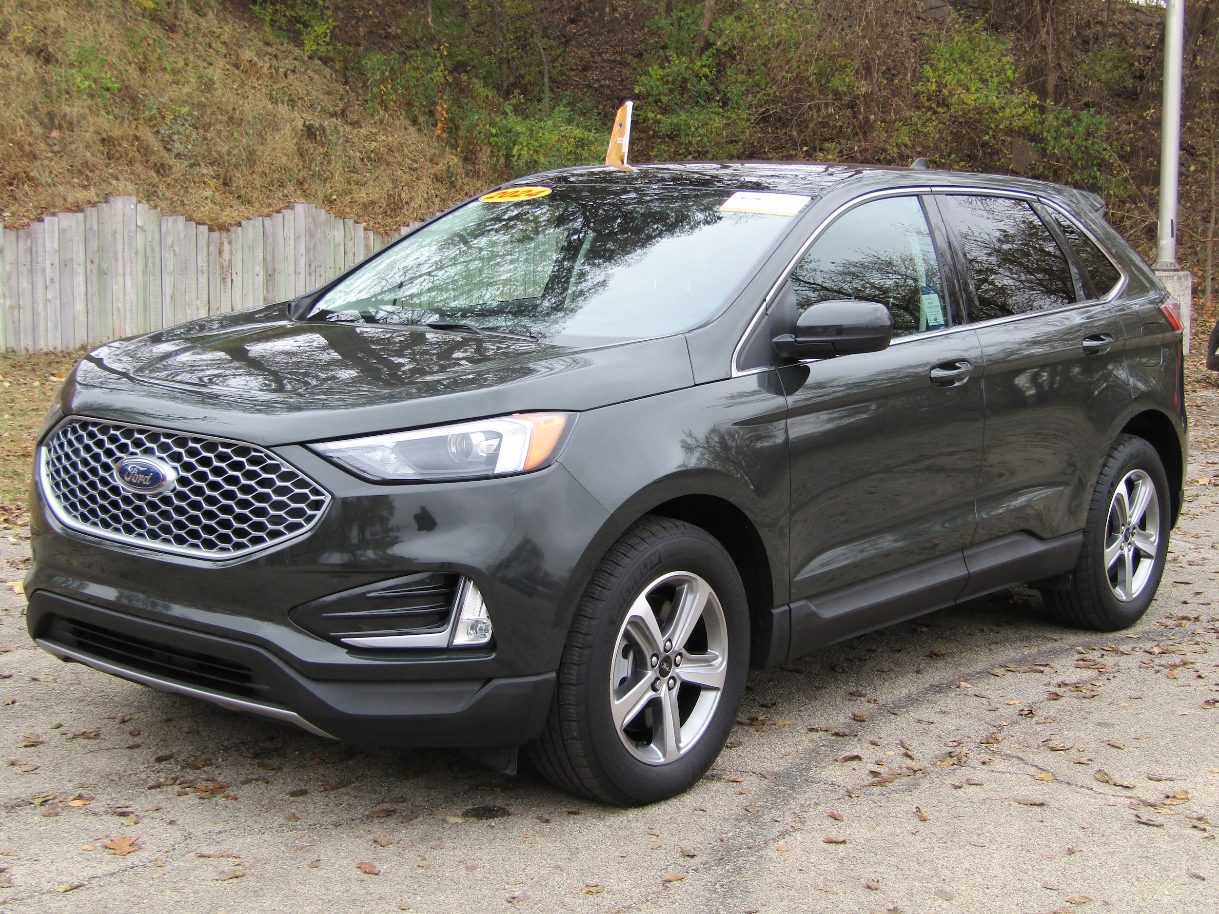 Certified 2024 Ford Edge SEL w/ Convenience Package AWD/4WD image 8