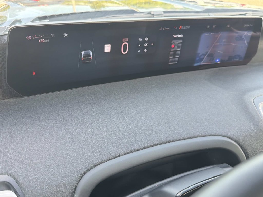 Certified 2025 Ford Expedition Active AWD/4WD image 26