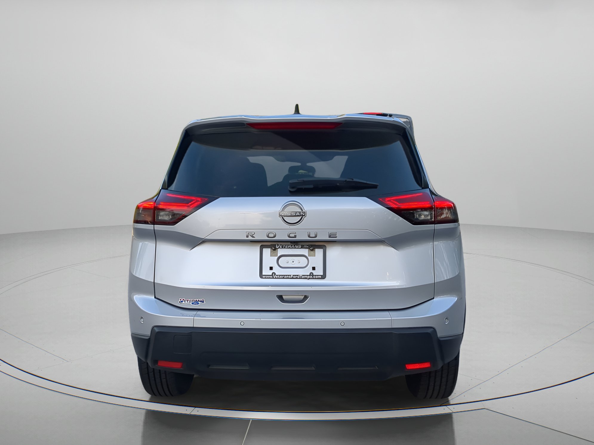 Used 2024 Nissan Rogue S FWD image 41