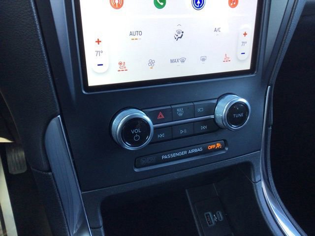 Certified 2022 Ford Edge Titanium w/ Equipment Group 301A AWD/4WD image 18