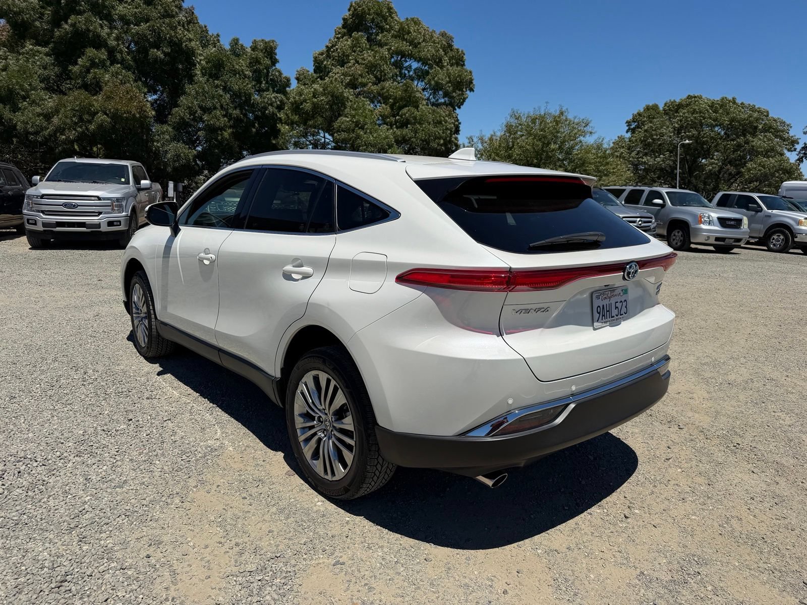 Used 2022 Toyota Venza Limited AWD/4WD image 3