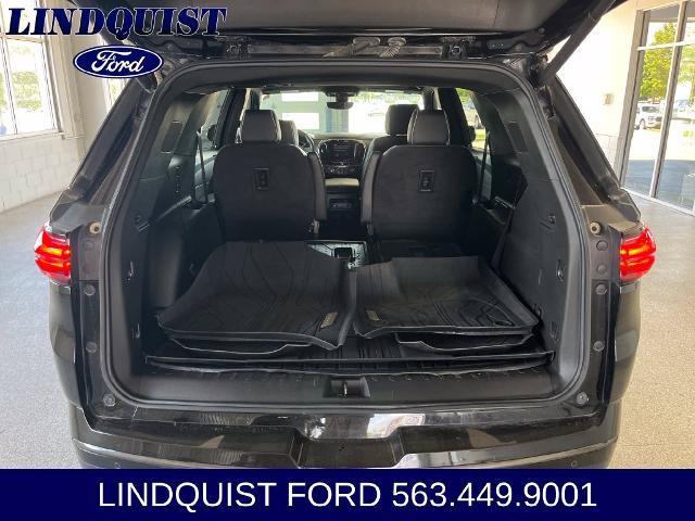 Used 2023 Chevrolet Traverse Premier w/ Redline Edition AWD/4WD image 15