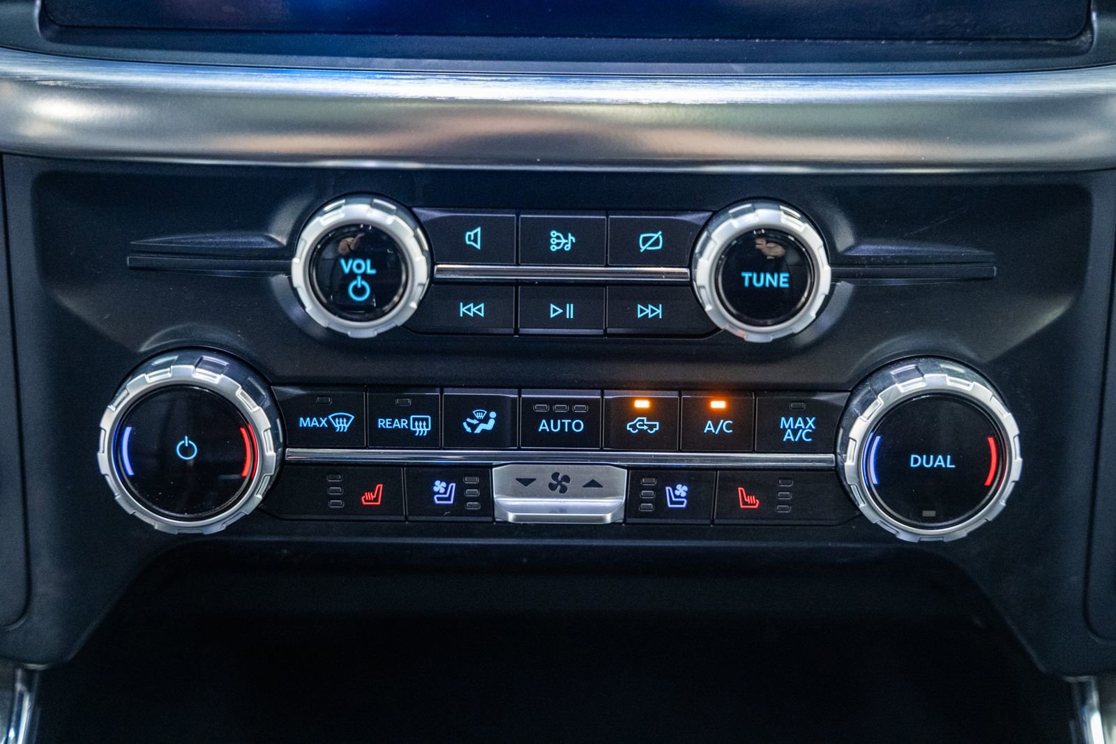 Certified 2023 Ford F150 Lariat w/ Equipment Group 502A High image 32