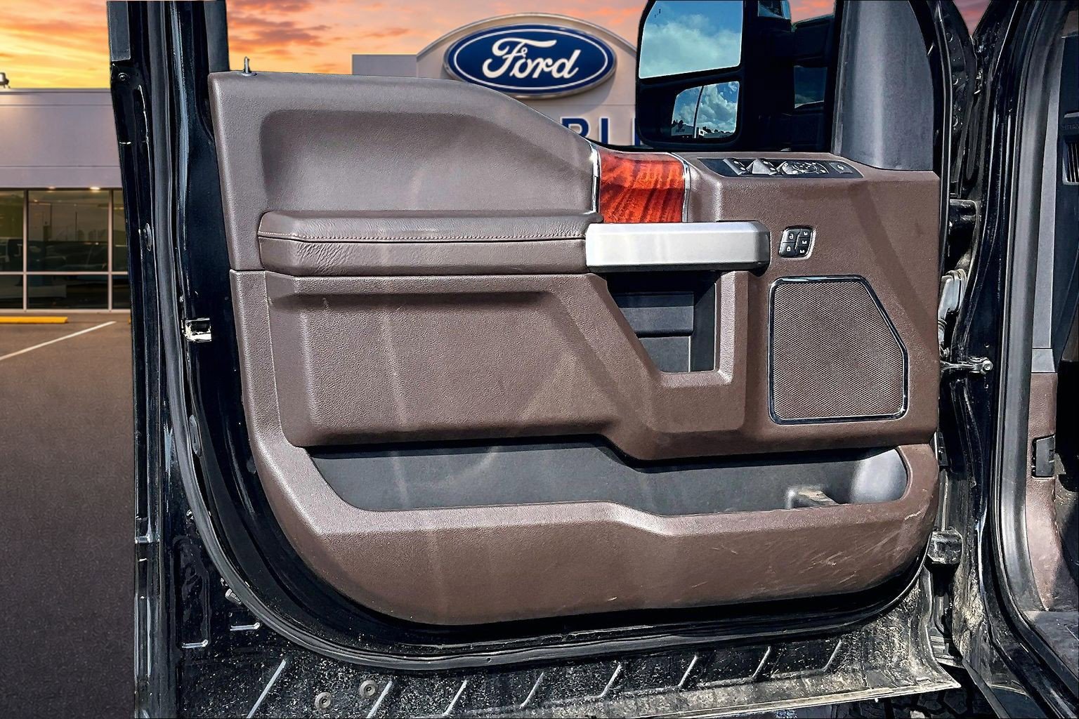 Certified 2022 Ford F250 King Ranch w/ Tremor Off-Road Package AWD/4WD image 24