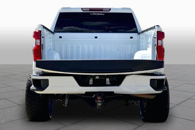Used 2025 Chevrolet Silverado 1500 Custom w/ Turbomax Blackout Package AWD/4WD image 5