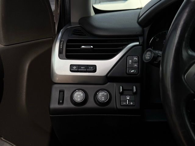 Used 2018 Chevrolet Tahoe Premier AWD/4WD image 22