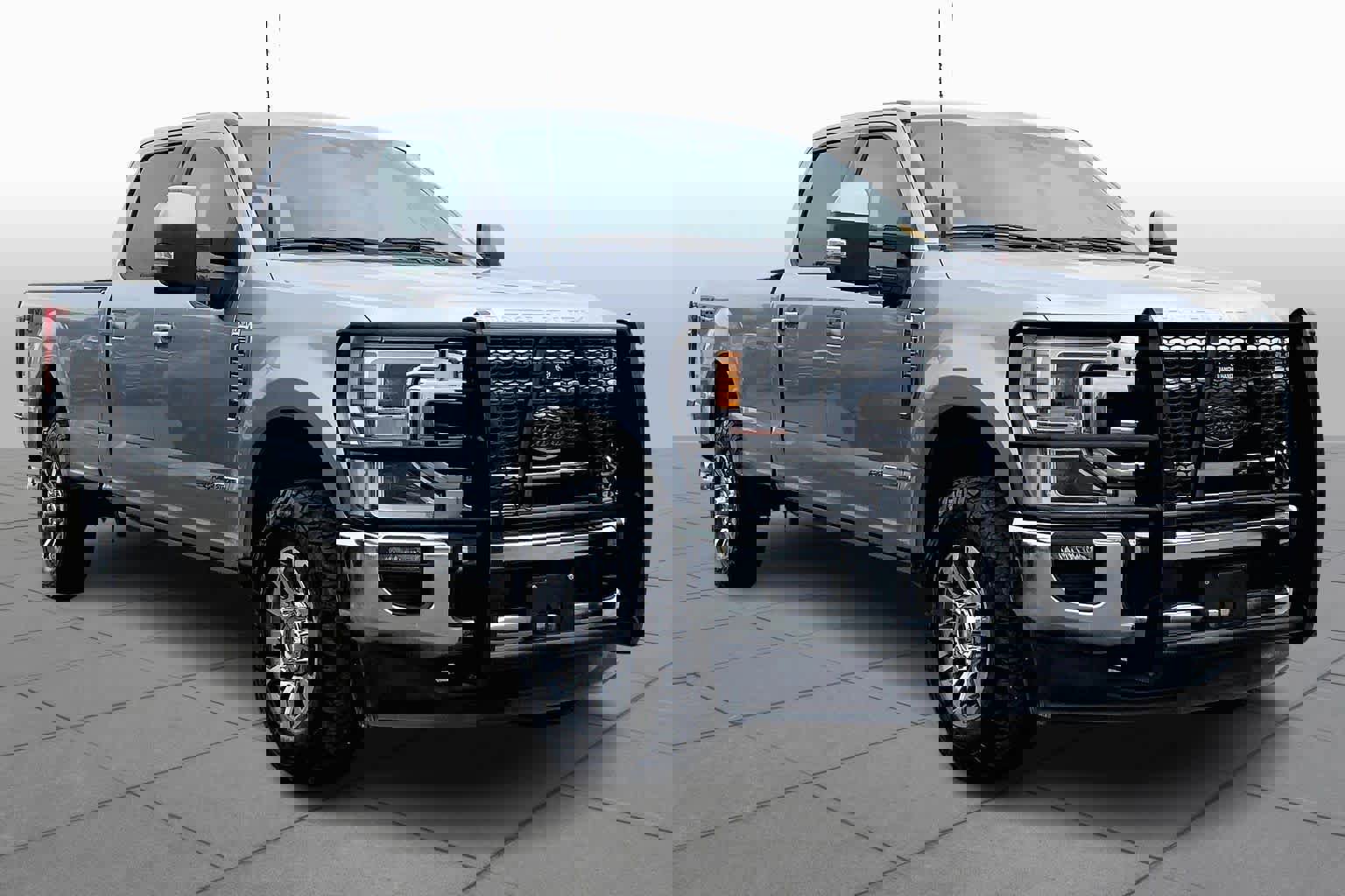 Certified 2022 Ford F350 Lariat w/ Lariat Ultimate Package image 5