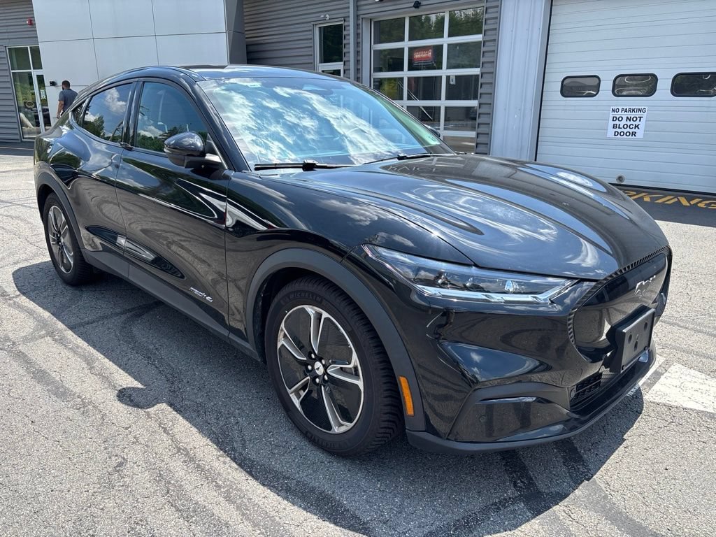 Certified 2021 Ford Mustang Mach-E Select w/ Comfort/Appearance Package AWD/4WD image 4