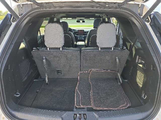 Certified 2024 Ford Explorer ST-Line w/ Class IV Trailer Tow Package AWD/4WD image 32