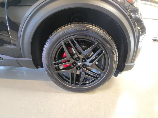 Certified 2025 Ford Explorer ST w/ Sun And Sound Package AWD/4WD image 29