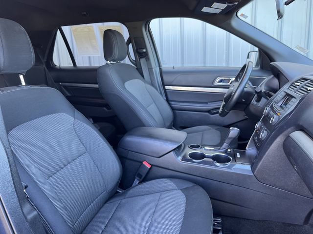 Certified 2018 Ford Explorer XLT image 38