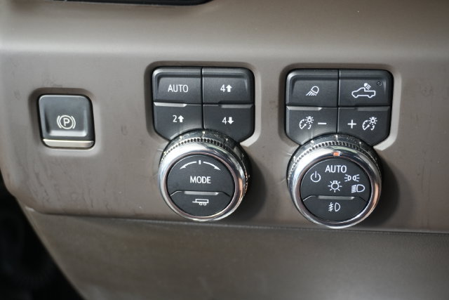 Used 2023 GMC Sierra 1500 Denali w/ Technology Package AWD/4WD image 23