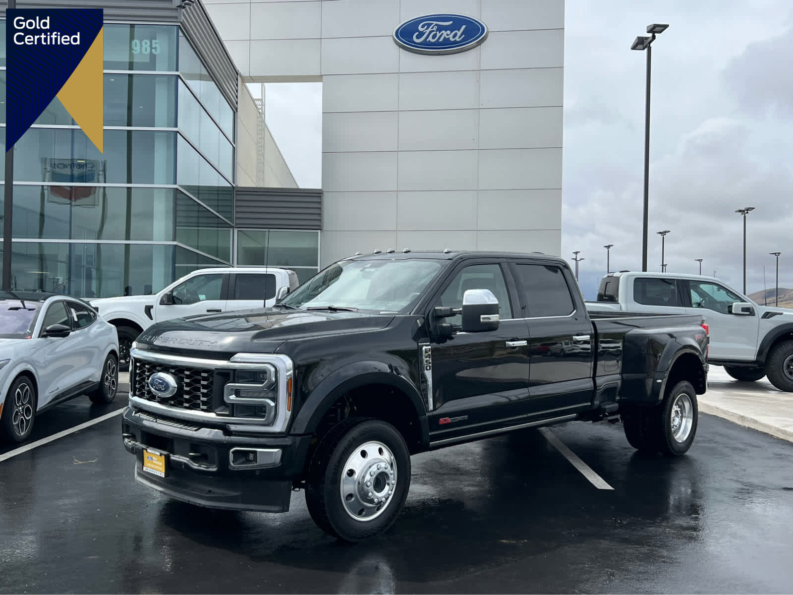 Certified 2025 Ford F450 Platinum w/ Platinum Plus Package AWD/4WD image 1