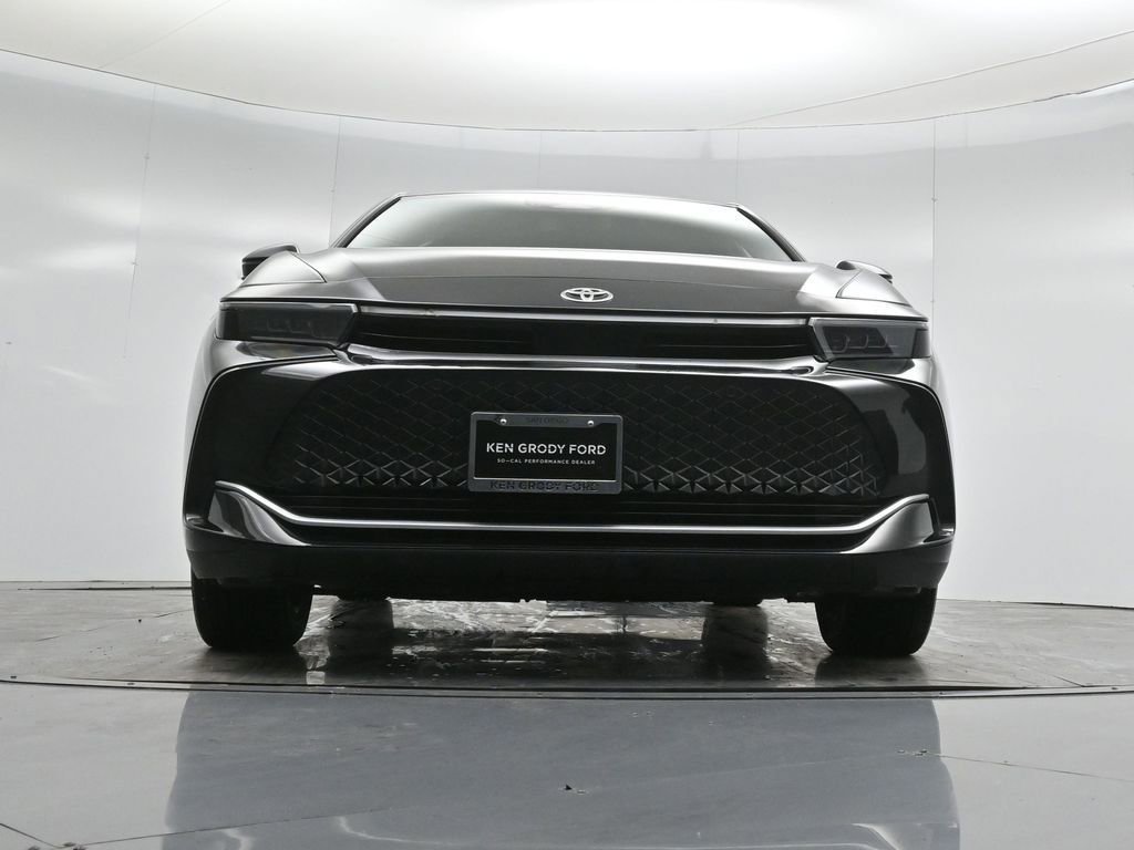 Used 2024 Toyota Crown Limited image 42