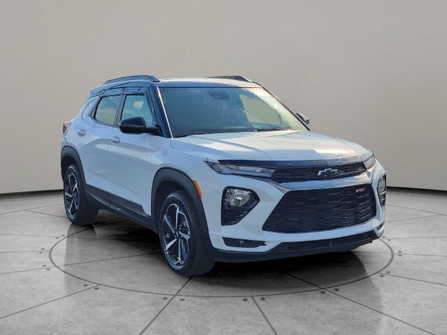 Used 2022 Chevrolet TrailBlazer RS w/ Sun and Liftgate Package AWD/4WD image 13