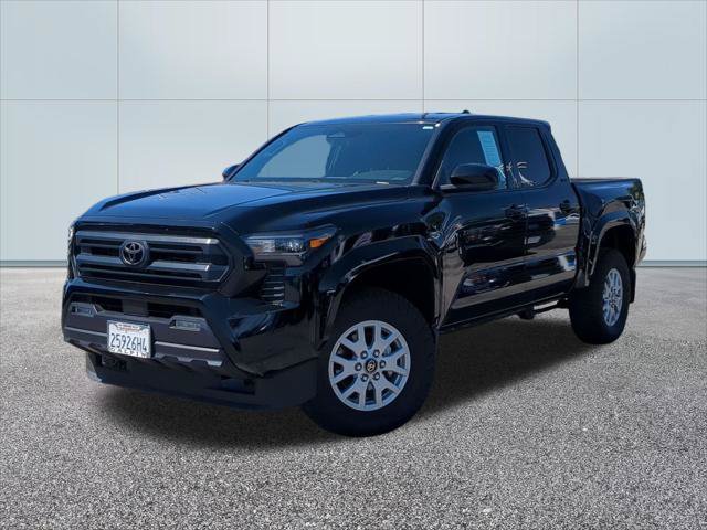 Used 2025 Toyota Tacoma SR5 AWD/4WD image 1